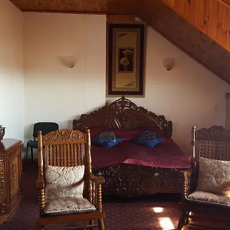 Pilaite House *